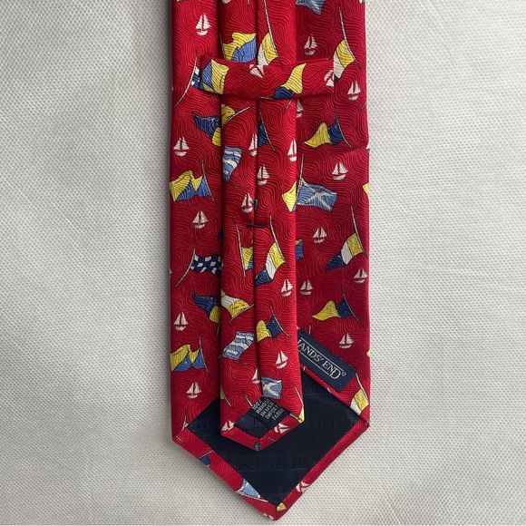 Lands End Nautical Tie 100% Silk Sea Flags Sailboats Boats Pattern Necktie Red - Picture 11 of 13